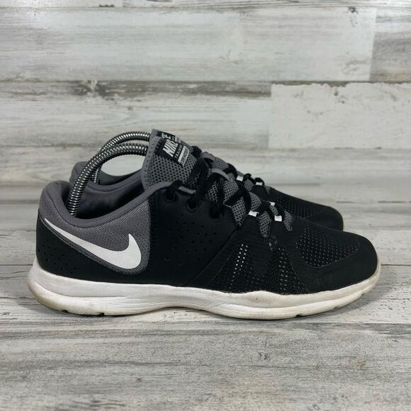 Nike Womens Core Motion Training 3 Trainers 844651-001 Black Lace Up Size 9.5 US - Picture 1 of 8